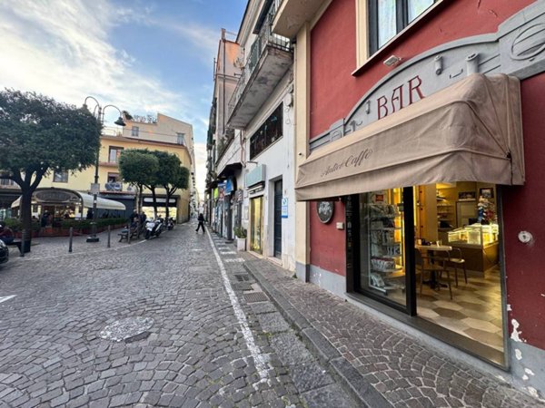 negozio in vendita a Piano di Sorrento