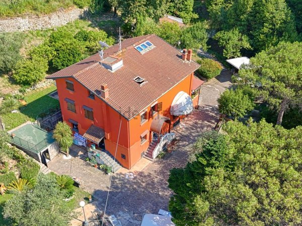casa indipendente in vendita a Piano di Sorrento