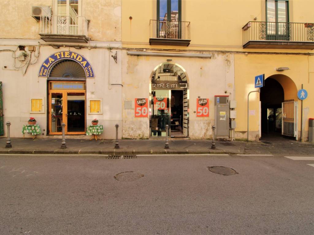 negozio in vendita a Piano di Sorrento