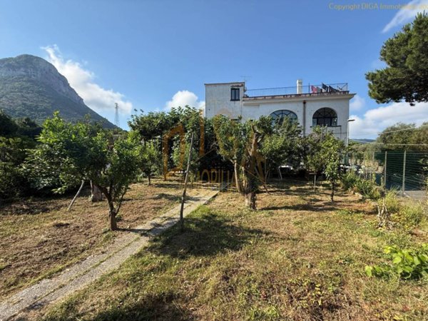 appartamento in vendita a Piano di Sorrento in zona Trinità
