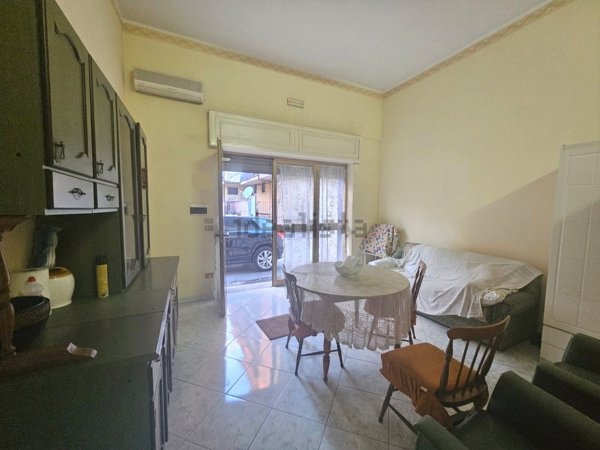 locale commerciale in vendita a Poggiomarino