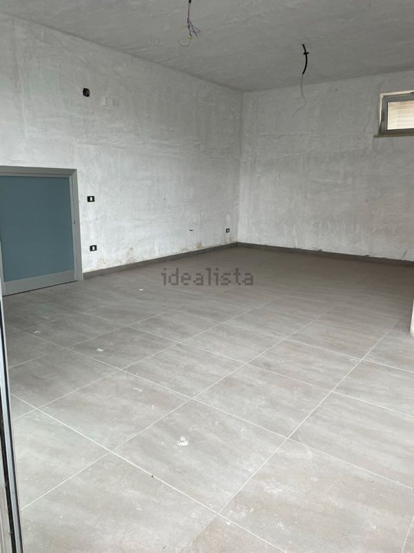 locale commerciale in vendita a Poggiomarino