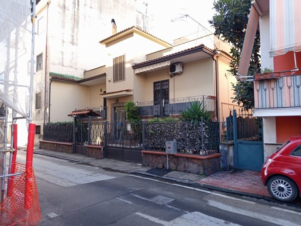 pentavano in vendita a Poggiomarino