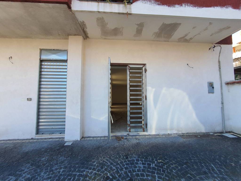 negozio in vendita a Poggiomarino