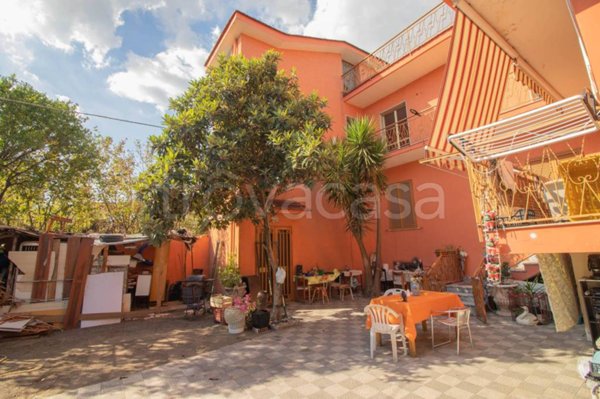 casa indipendente in vendita a Poggiomarino in zona Flocco