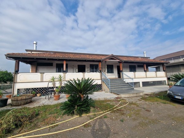 casa indipendente in vendita a Poggiomarino in zona Fornillo