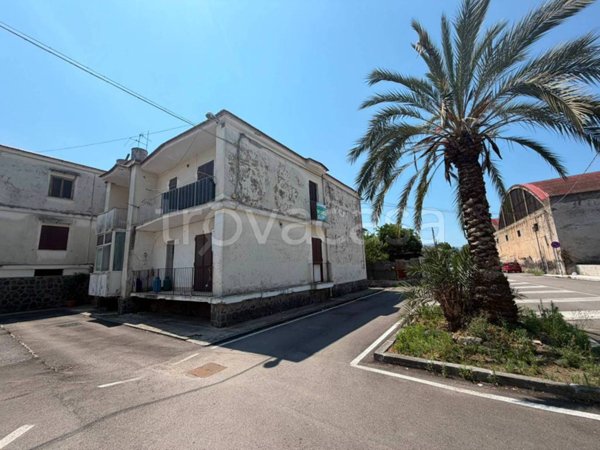 appartamento in vendita a Poggiomarino in zona Flocco
