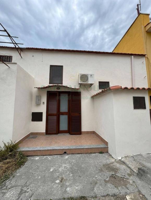 appartamento in vendita a Poggiomarino in zona Flocco