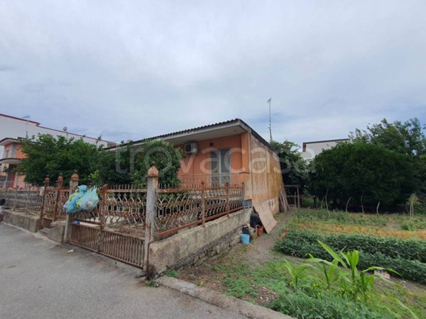 casa indipendente in vendita a Poggiomarino in zona Flocco