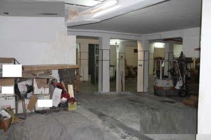 locale commerciale in vendita a Pollena Trocchia