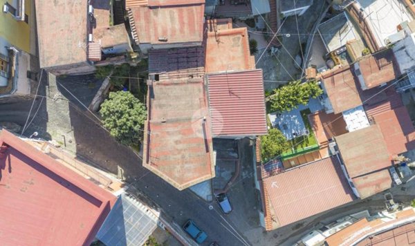 casa indipendente in vendita a Pollena Trocchia