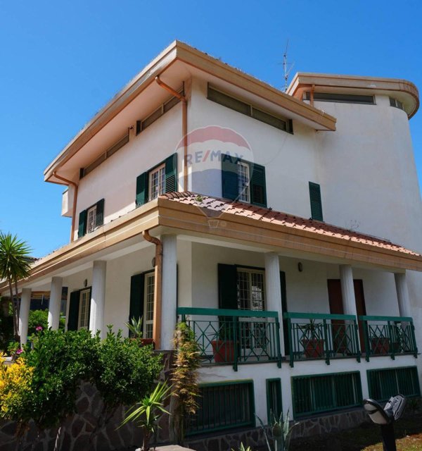 casa indipendente in vendita a Pollena Trocchia