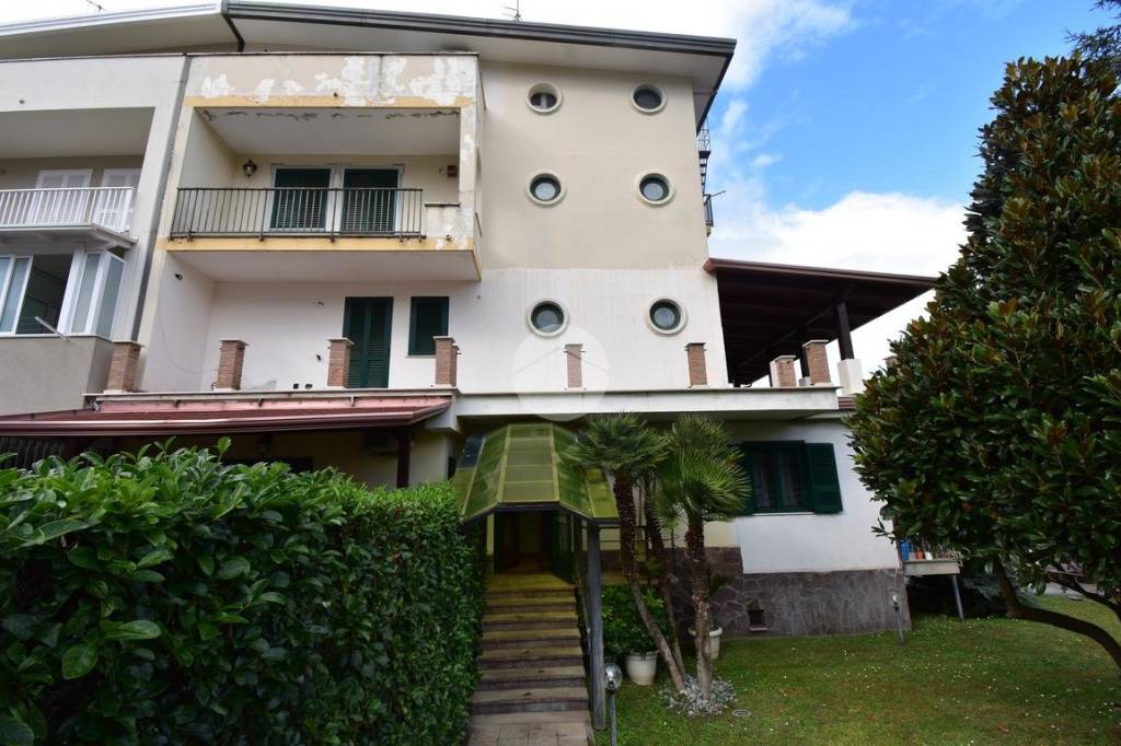 appartamento in vendita a Pollena Trocchia