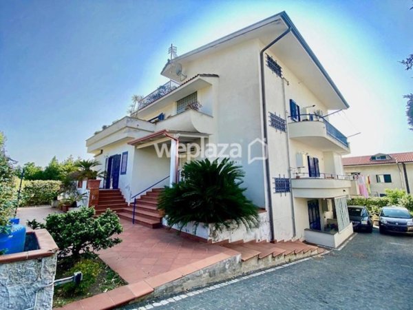 casa indipendente in vendita a Pollena Trocchia