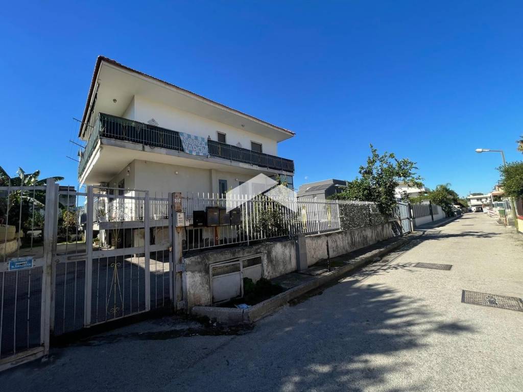 appartamento in vendita a Pollena Trocchia in zona Musci