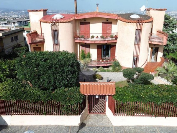 casa indipendente in vendita a Pollena Trocchia