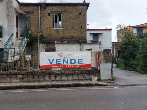 casa indipendente in vendita a Pollena Trocchia in zona Musci