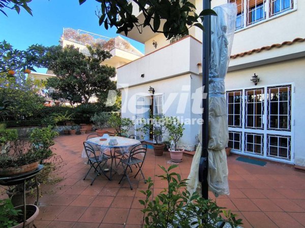 casa indipendente in vendita a Pollena Trocchia