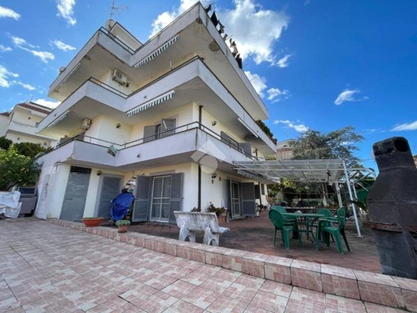 casa indipendente in vendita a Pollena Trocchia