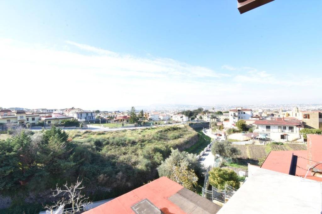 casa indipendente in vendita a Pollena Trocchia