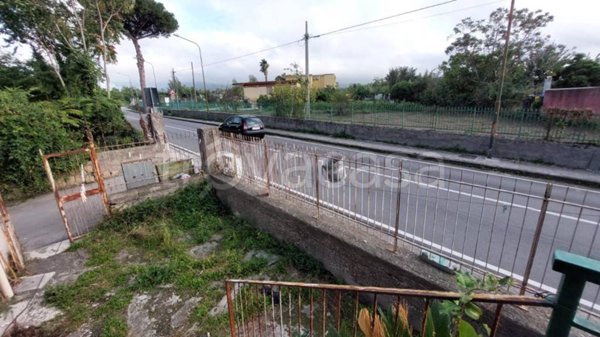 casa indipendente in vendita a Pollena Trocchia