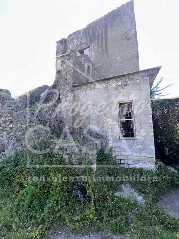 casa indipendente in vendita a Pollena Trocchia in zona Guindazzi
