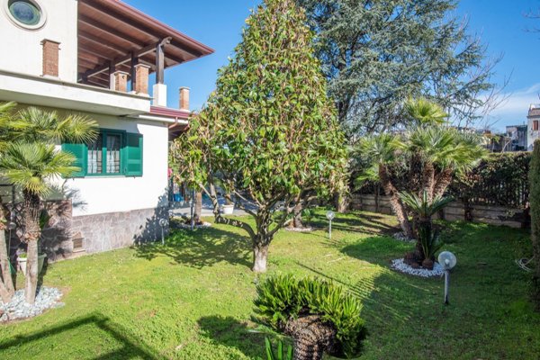 appartamento in vendita a Pollena Trocchia