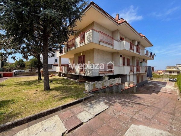 casa indipendente in vendita a Pollena Trocchia
