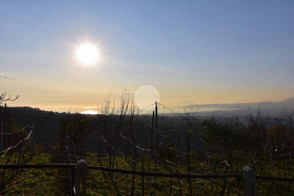 casa indipendente in vendita a Pollena Trocchia in zona Guindazzi
