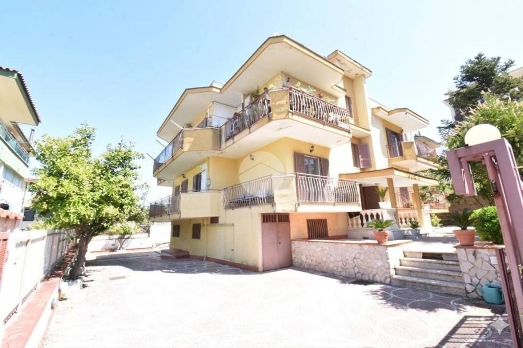 appartamento in vendita a Pollena Trocchia
