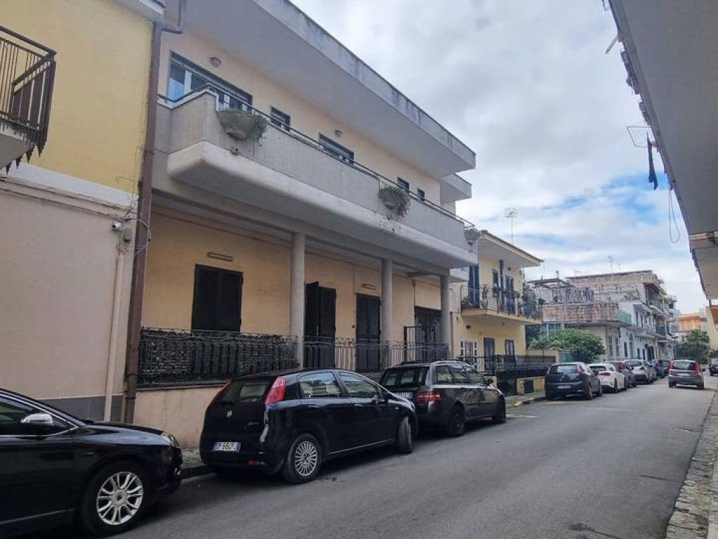 intera palazzina in vendita a Pomigliano d'Arco