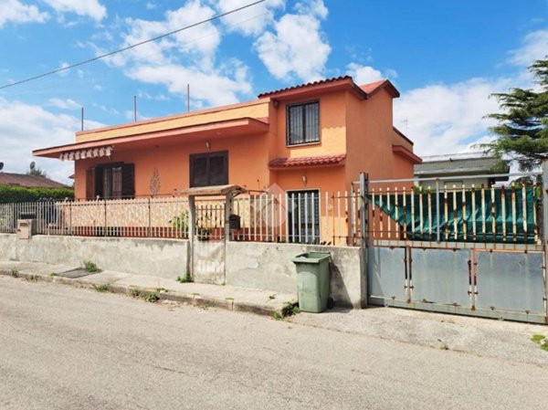 casa indipendente in vendita a Pomigliano d'Arco in zona Castello