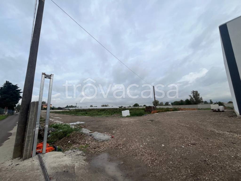 negozio in vendita a Pomigliano d'Arco