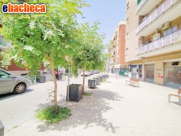 locale commerciale in vendita a Pomigliano d'Arco
