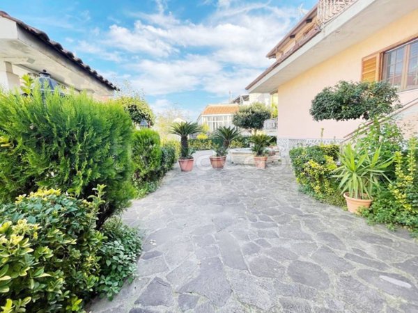 casa indipendente in vendita a Pomigliano d'Arco