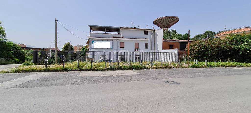 ufficio in vendita a Pomigliano d'Arco