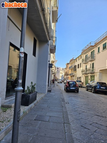 locale commerciale in vendita a Pomigliano d'Arco