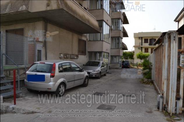 locale commerciale in vendita a Pomigliano d'Arco