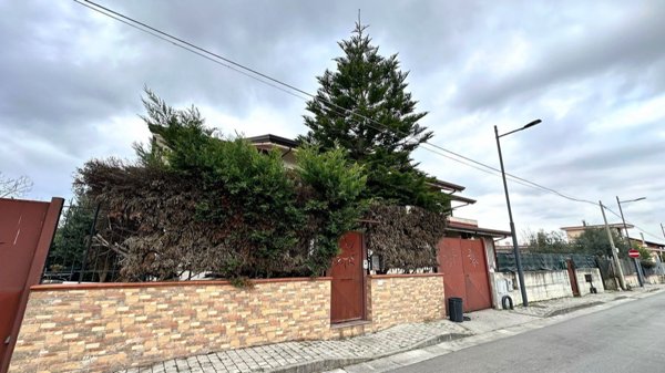 casa indipendente in vendita a Pomigliano d'Arco