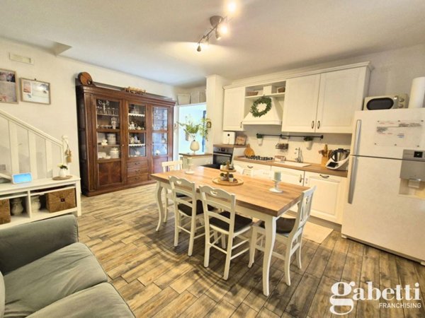 casa indipendente in vendita a Pomigliano d'Arco