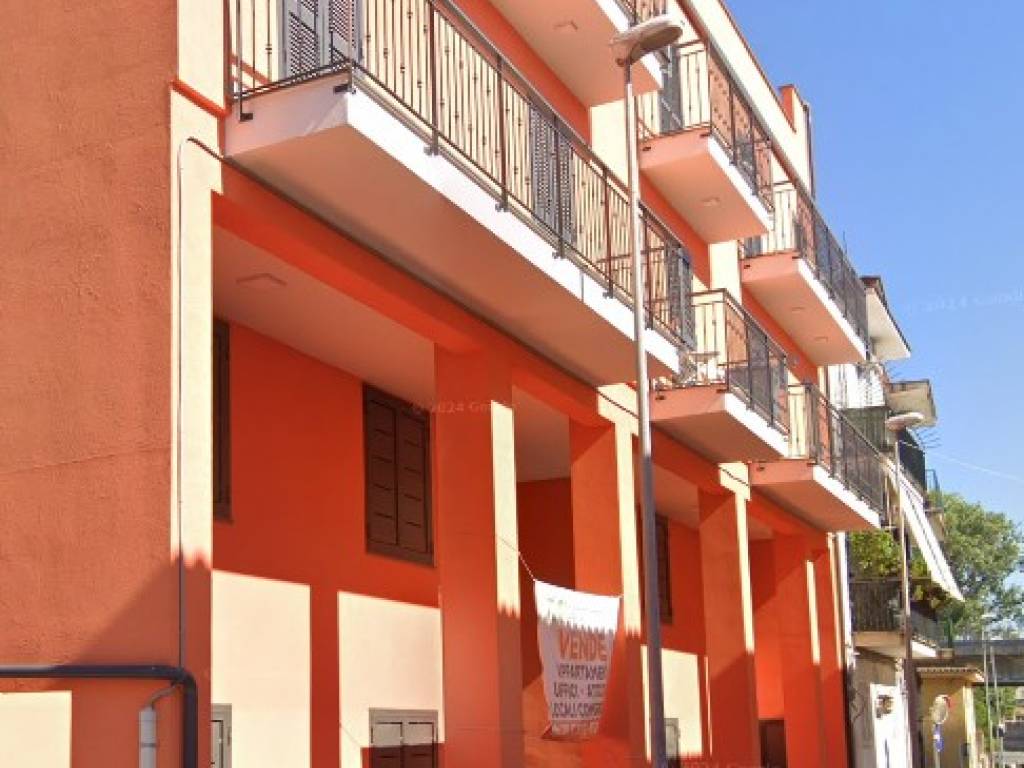negozio in vendita a Pomigliano d'Arco