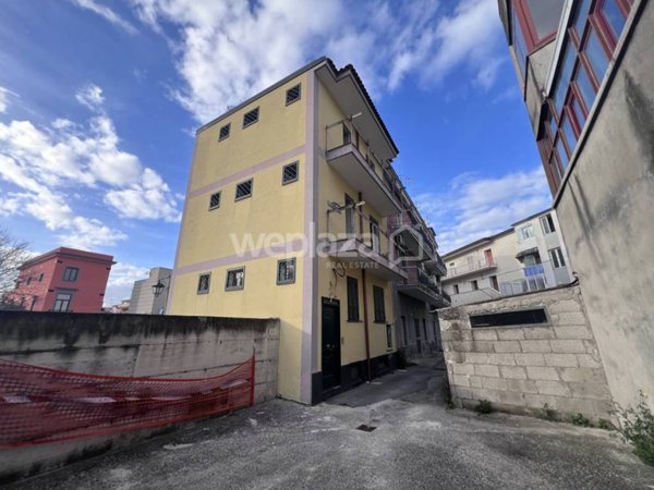 intera palazzina in vendita a Pomigliano d'Arco