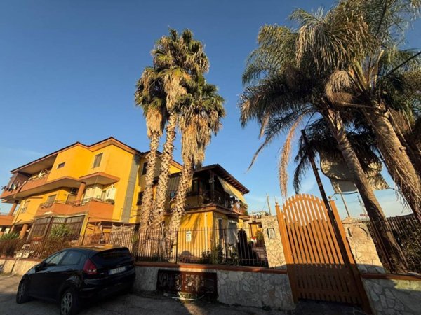 appartamento in vendita a Pomigliano d'Arco in zona Ciccarelli