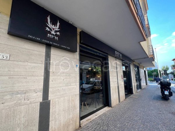 negozio in vendita a Pomigliano d'Arco