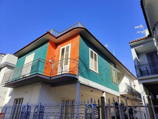 casa indipendente in vendita a Pomigliano d'Arco