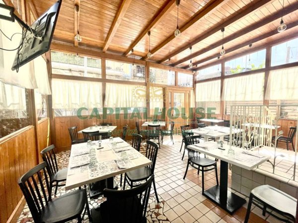 negozio in vendita a Pomigliano d'Arco