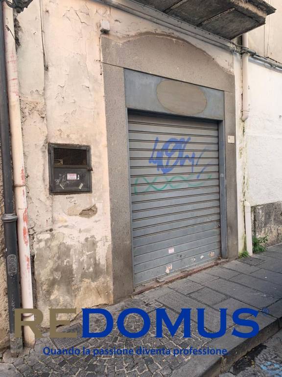 negozio in vendita a Pomigliano d'Arco