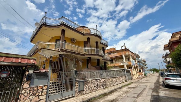 appartamento in vendita a Pomigliano d'Arco in zona Papaccio