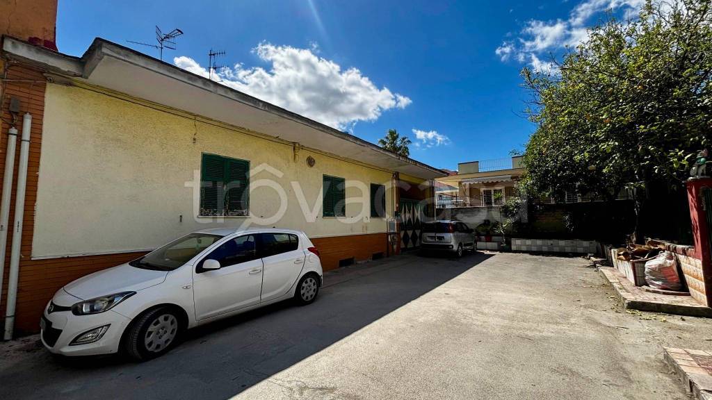 casa indipendente in vendita a Pomigliano d'Arco in zona Castello