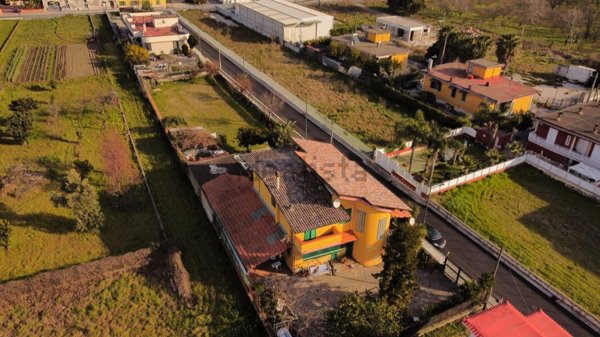 casa indipendente in vendita a Pomigliano d'Arco in zona Castello
